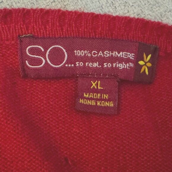 100% Cashmere Button-Down Cardigan Sweater, Red, Juniors XL, Circa 1990s - Picture 13 of 15